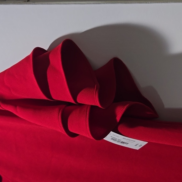 Small new red dress - Picture 3 of 5